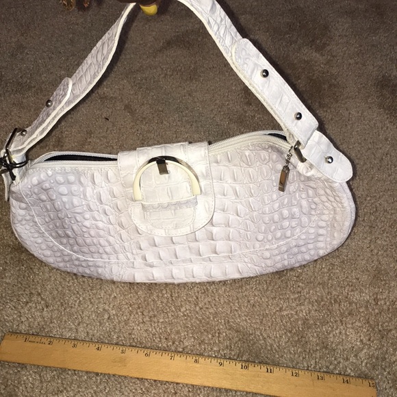 Purse - Picture 3 of 4